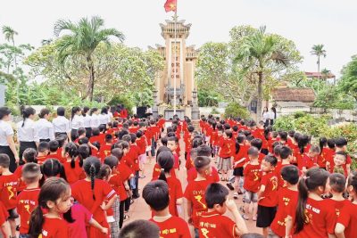 HOẠT ĐỘNG TRẢI NGHIỆM Ý NGHĨA CHÀO MỪNG 30/4