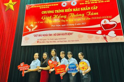 TẬP THỂ GIÁO VIÊN TRƯỜNG MẦM NON TÍCH CỰC THAM GIA CHƯƠNG TRÌNH “GIỌT HỒNG THÁNG 8”