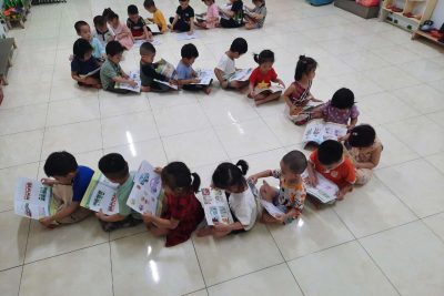 Hưởng ững ngày hội đọc sách của cô và trò Trường MNLT